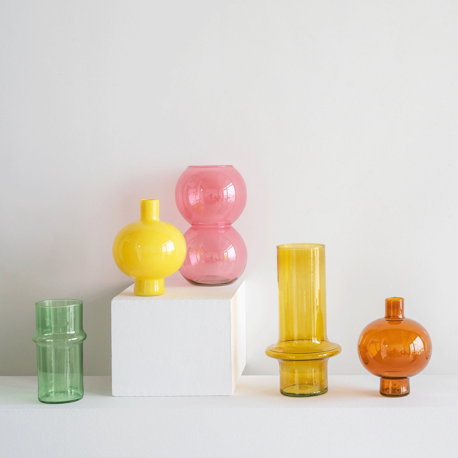 Bulb pink vase