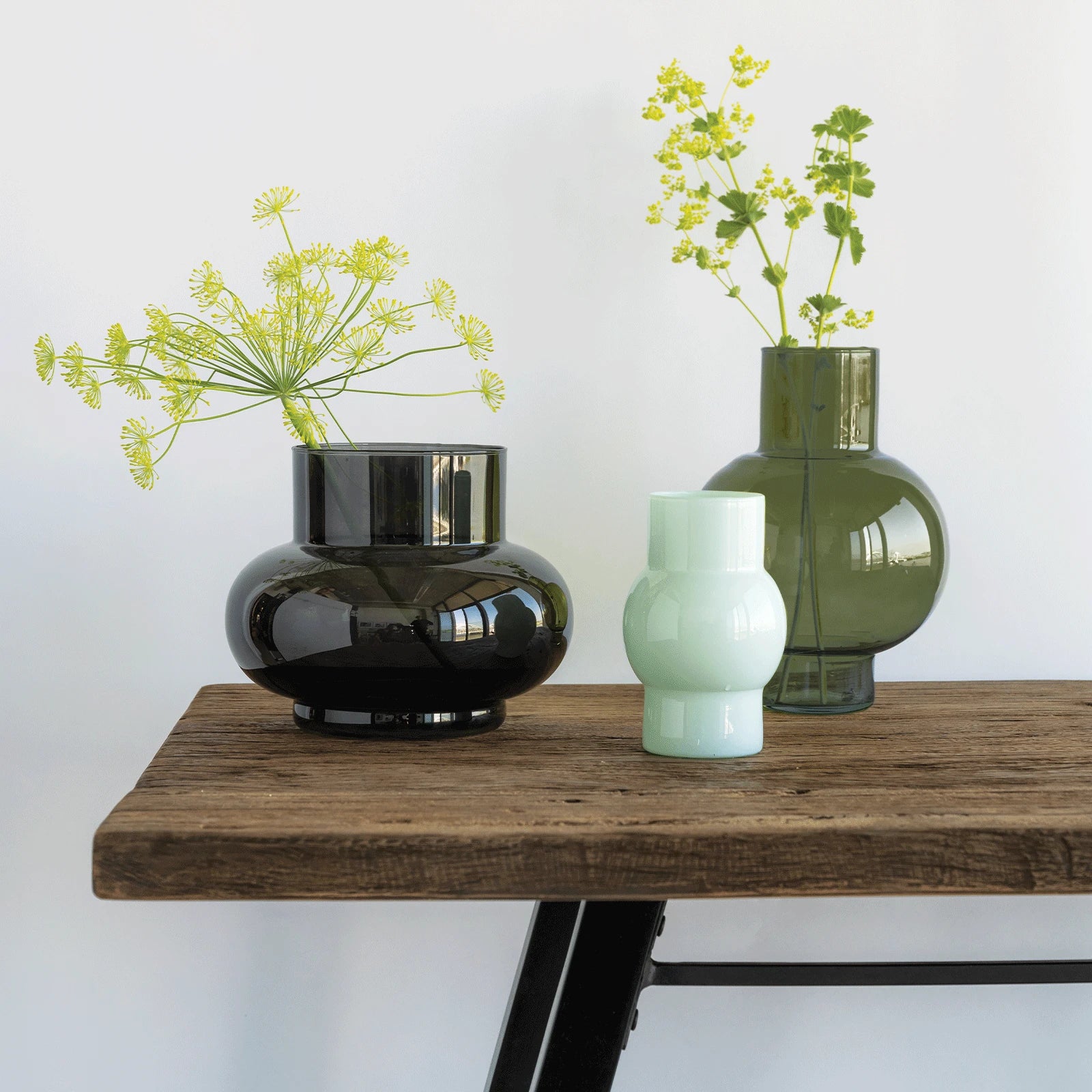 Tummy green vase