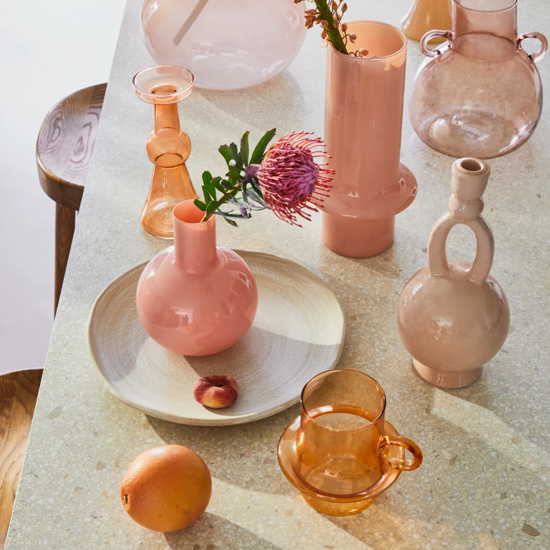 Whip pink vase